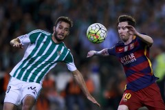西甲焦点战：巴塞罗那VS皇家社会+德甲对决：科隆对斯图加特