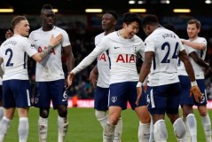 切尔西：英超霸主之路——夺冠、球队补强与盈利策略